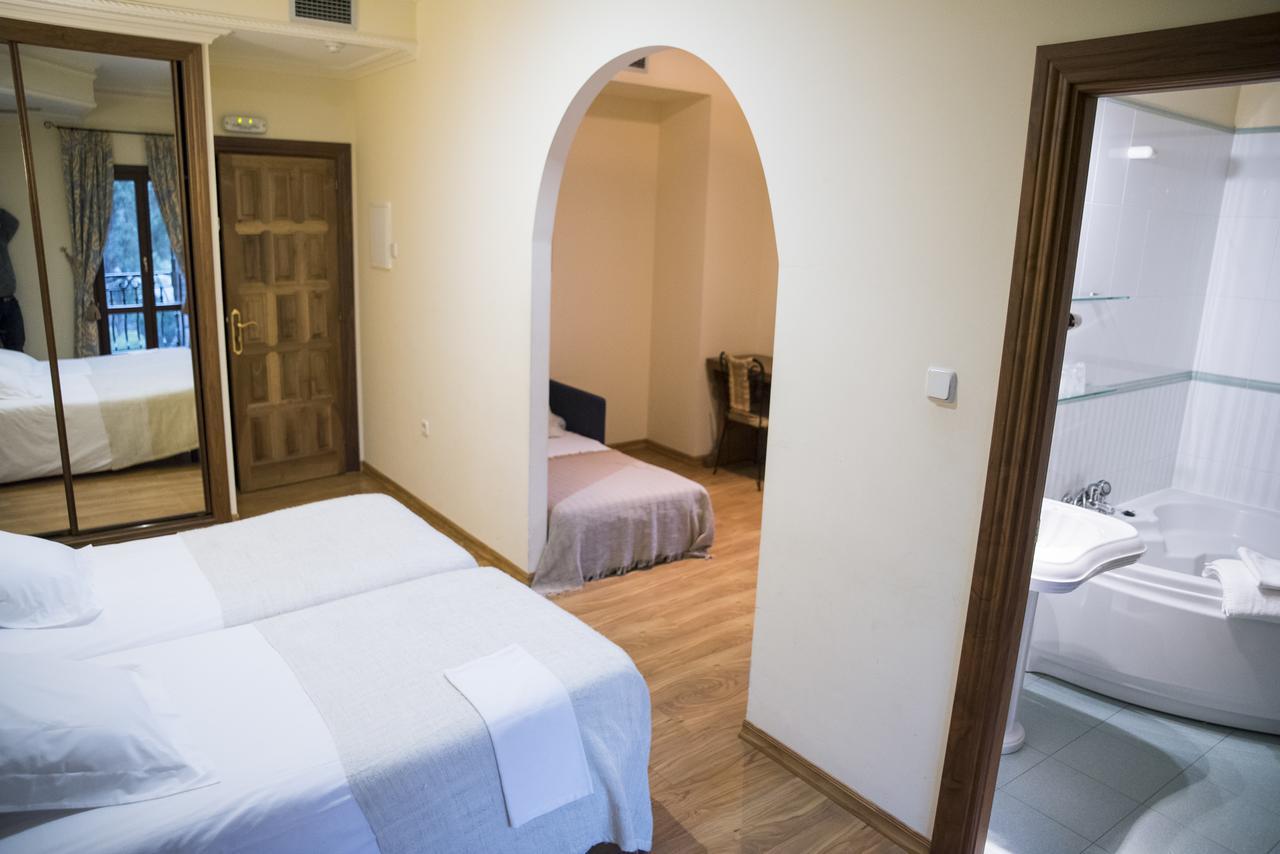 Complejo Hostelero Paladium Villamartín エクステリア 写真